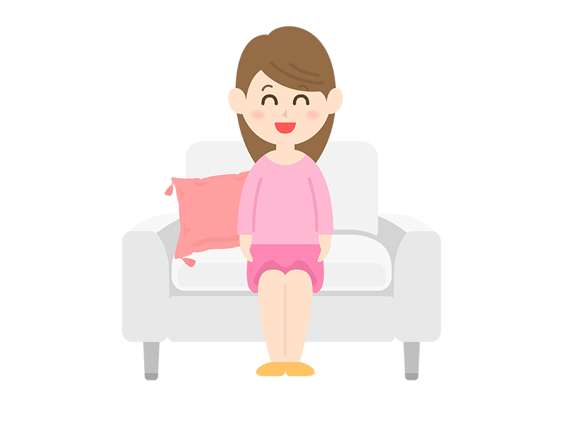 白色のシングルソファーに座る、笑顔の女性の透過PNGイラスト