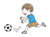 サッカーボールを追いかける、男の子の無料イラスト