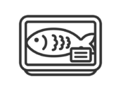 スーパーのパックに入った、魚のアイコン（線画）の無料イラスト｜透過PNG・商用利用OK